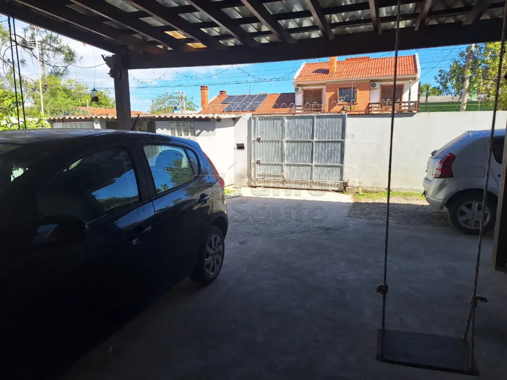 Comprar Casa / Padr&atilde;o em Pelotas R$ 550.000,00 - Foto 13