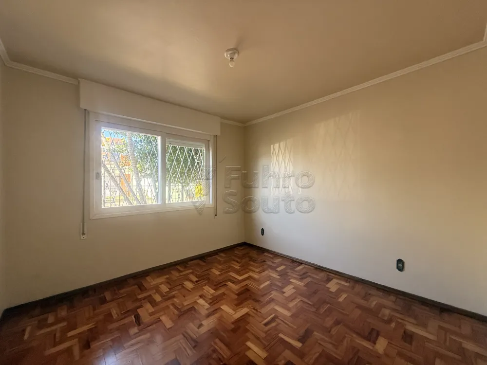 Comprar Apartamento / Padr&atilde;o em Pelotas R$ 320.000,00 - Foto 6