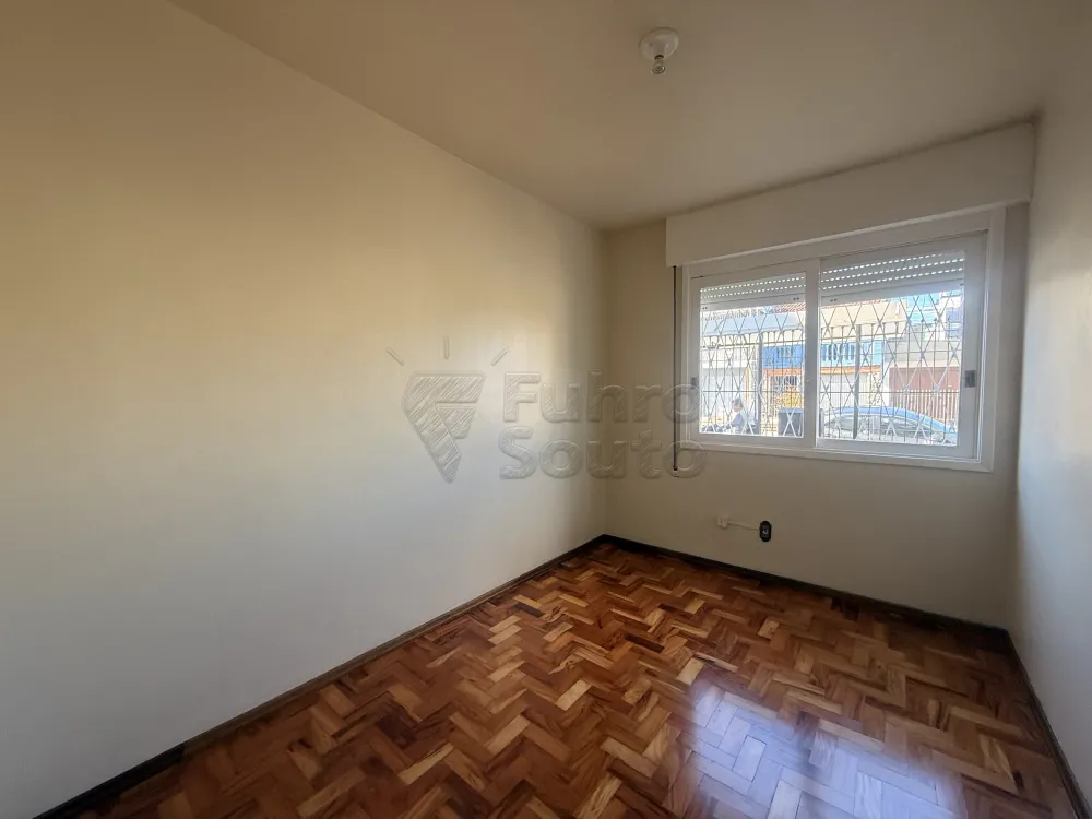Comprar Apartamento / Padr&atilde;o em Pelotas R$ 320.000,00 - Foto 7