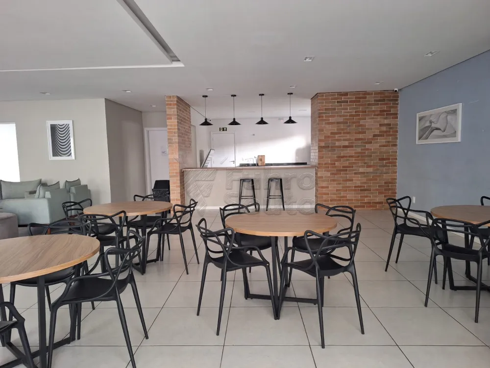 Comprar Apartamento / Padr&atilde;o em Pelotas R$ 250.000,00 - Foto 10