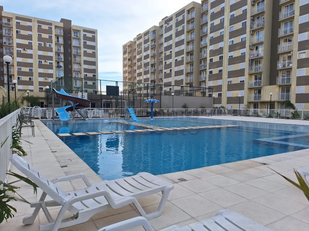 Comprar Apartamento / Padr&atilde;o em Pelotas R$ 250.000,00 - Foto 11