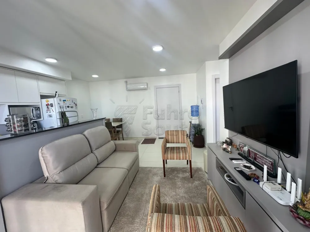 Comprar Apartamento / Padr&atilde;o em Pelotas R$ 475.000,00 - Foto 1