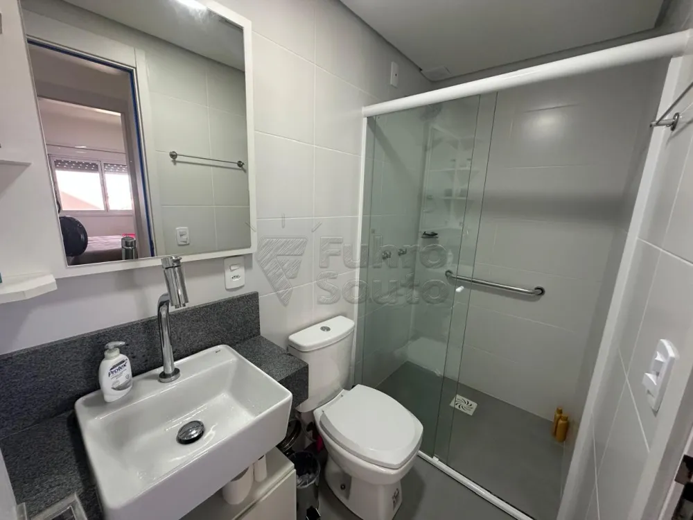 Comprar Apartamento / Padr&atilde;o em Pelotas R$ 475.000,00 - Foto 8