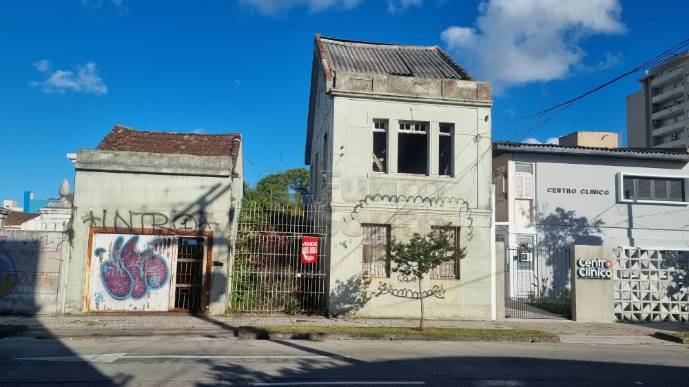 Comprar Casa / Padr&atilde;o em Pelotas R$ 1.000.000,00 - Foto 1