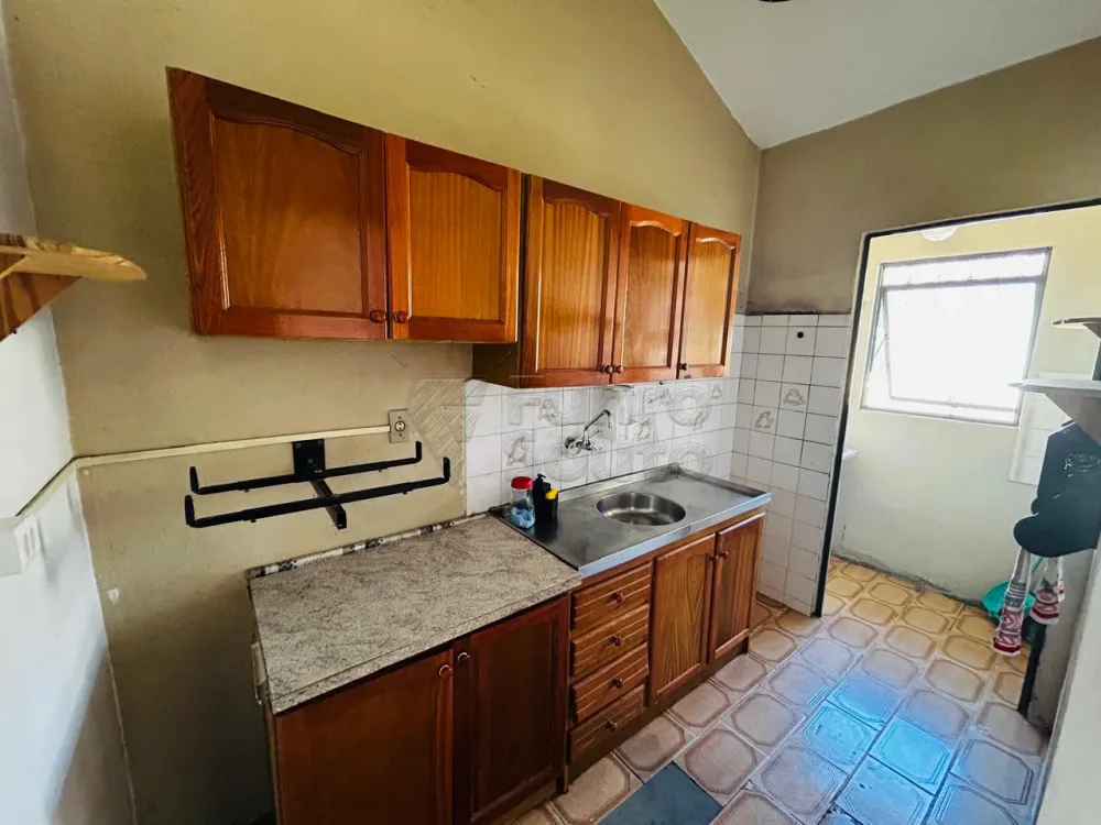 Comprar Apartamento / Padr&atilde;o em Pelotas R$ 150.000,00 - Foto 2