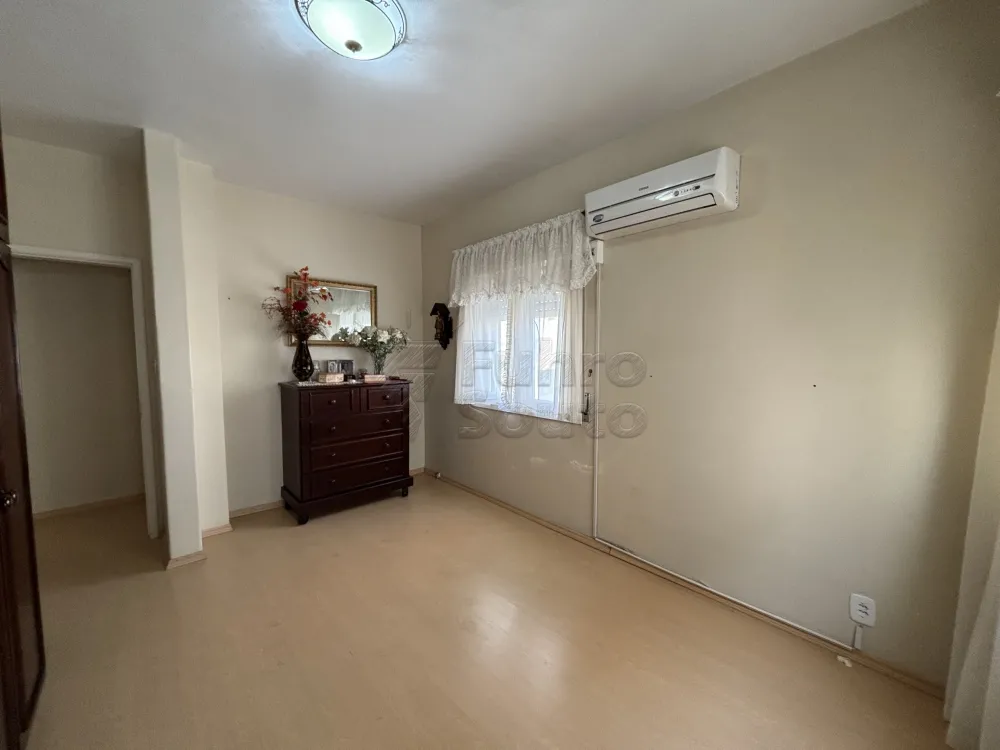 Comprar Apartamento / Padr&atilde;o em Pelotas R$ 250.000,00 - Foto 5