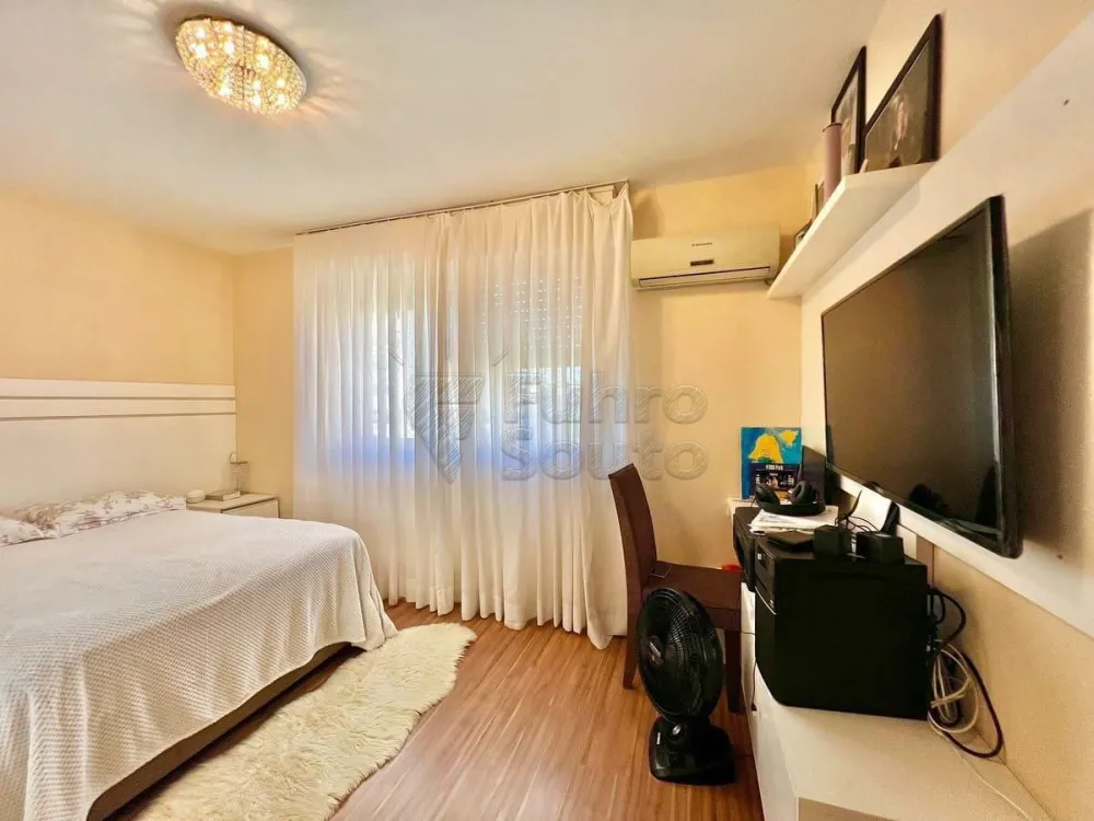 Comprar Apartamento / Padr&atilde;o em Pelotas R$ 345.000,00 - Foto 4