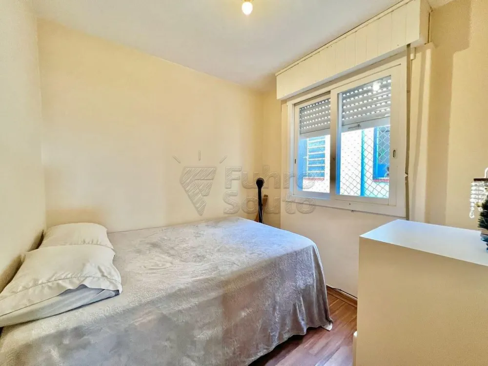 Comprar Apartamento / Padr&atilde;o em Pelotas R$ 345.000,00 - Foto 7