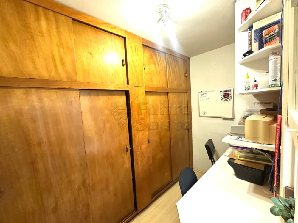 Comprar Apartamento / Padr&atilde;o em Pelotas R$ 330.000,00 - Foto 6