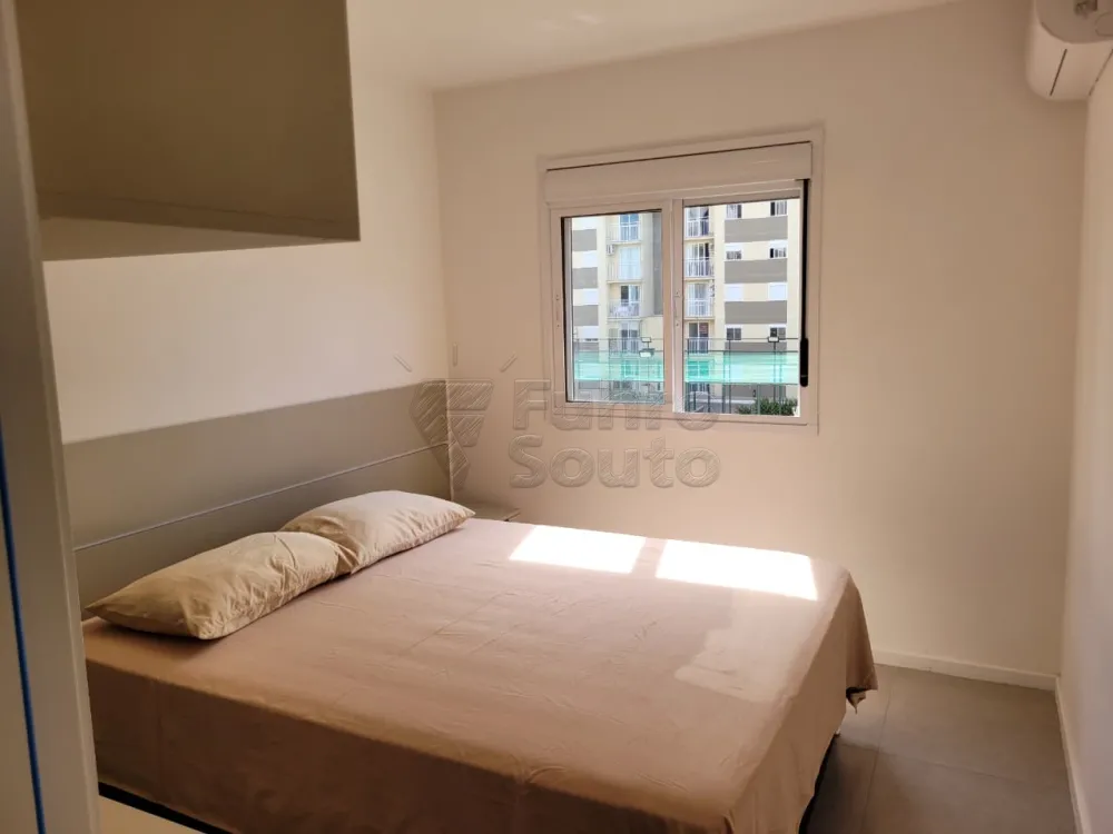 Comprar Apartamento / Padr&atilde;o em Pelotas R$ 362.000,00 - Foto 4