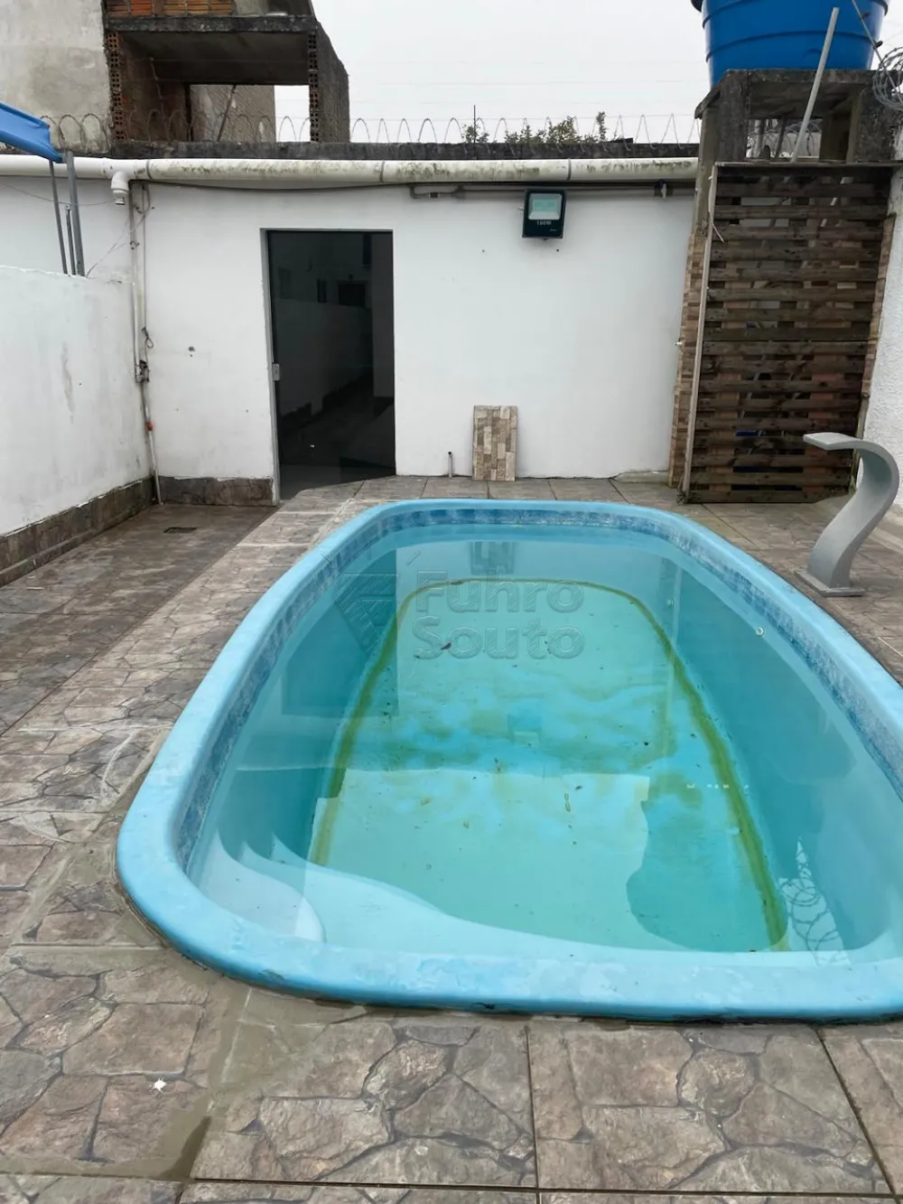 Comprar Casa / Padr&atilde;o em Pelotas R$ 425.000,00 - Foto 11