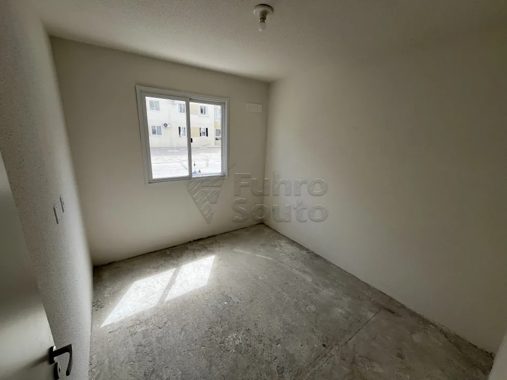 Comprar Apartamento / Padr&atilde;o em Pelotas R$ 146.900,00 - Foto 3