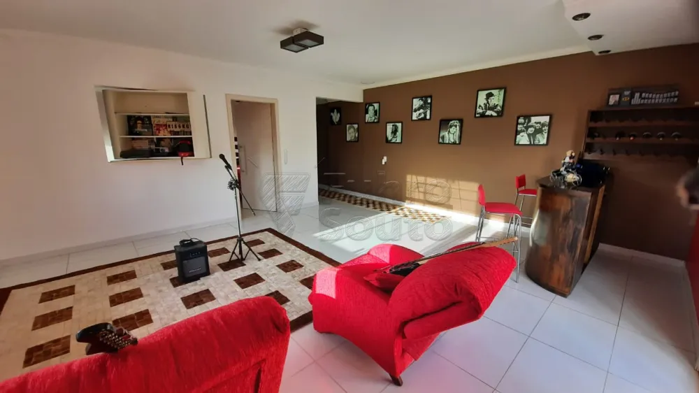 Comprar Casa / Padr&atilde;o em Pelotas R$ 1.600.000,00 - Foto 3