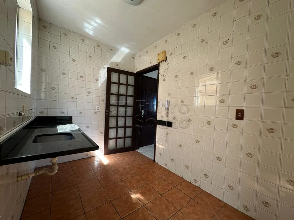 Comprar Apartamento / Padr&atilde;o em Pelotas R$ 245.000,00 - Foto 3