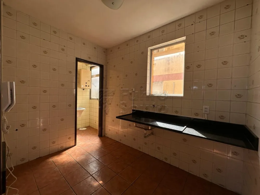 Comprar Apartamento / Padr&atilde;o em Pelotas R$ 245.000,00 - Foto 4