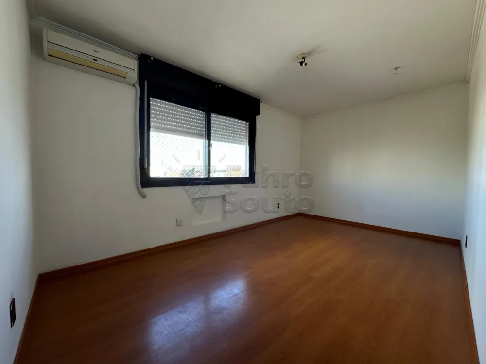 Comprar Apartamento / Padr&atilde;o em Pelotas R$ 245.000,00 - Foto 6