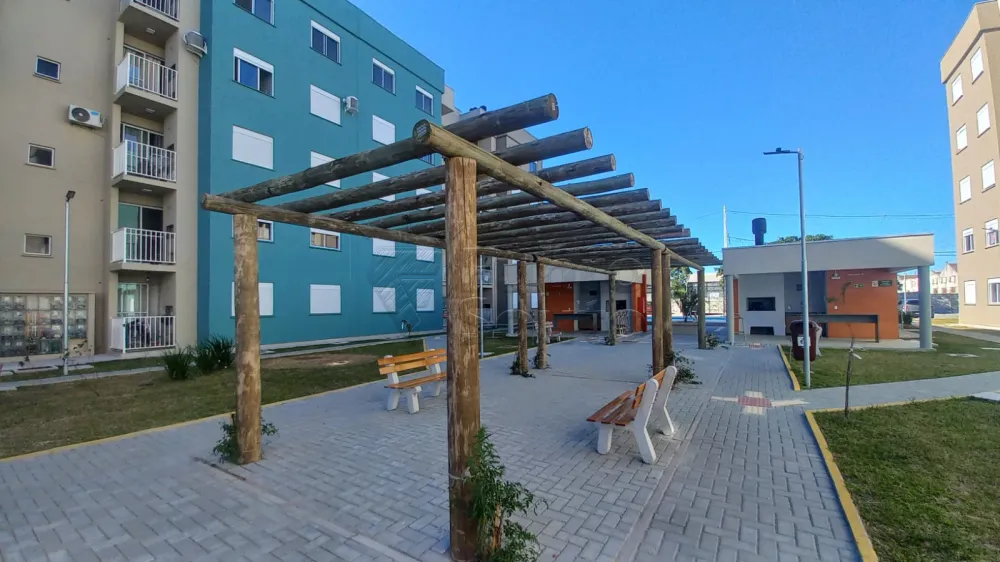 Comprar Apartamento / Padr&atilde;o em Pelotas R$ 240.000,00 - Foto 14