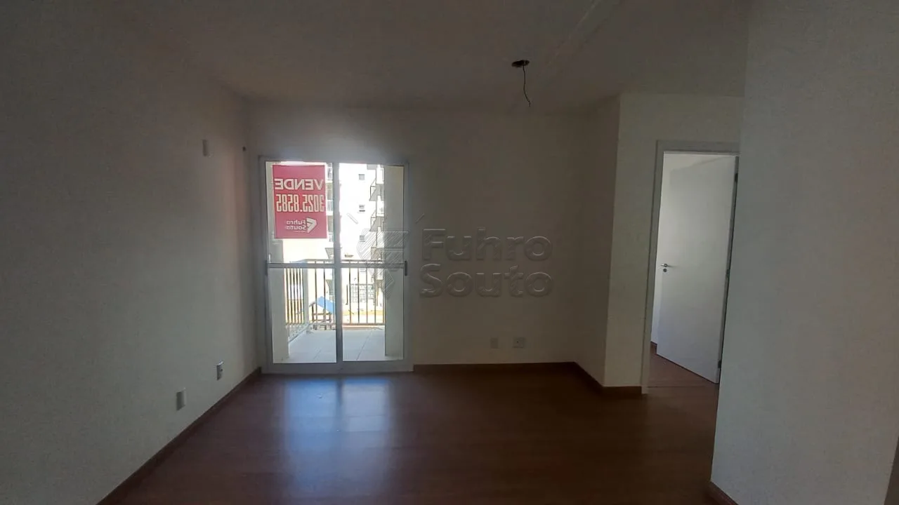 Comprar Apartamento / Padr&atilde;o em Pelotas R$ 236.000,00 - Foto 2