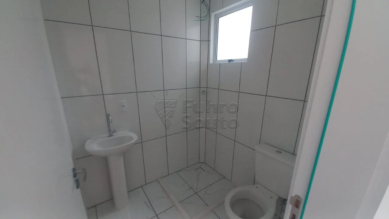 Comprar Apartamento / Padr&atilde;o em Pelotas R$ 236.000,00 - Foto 6