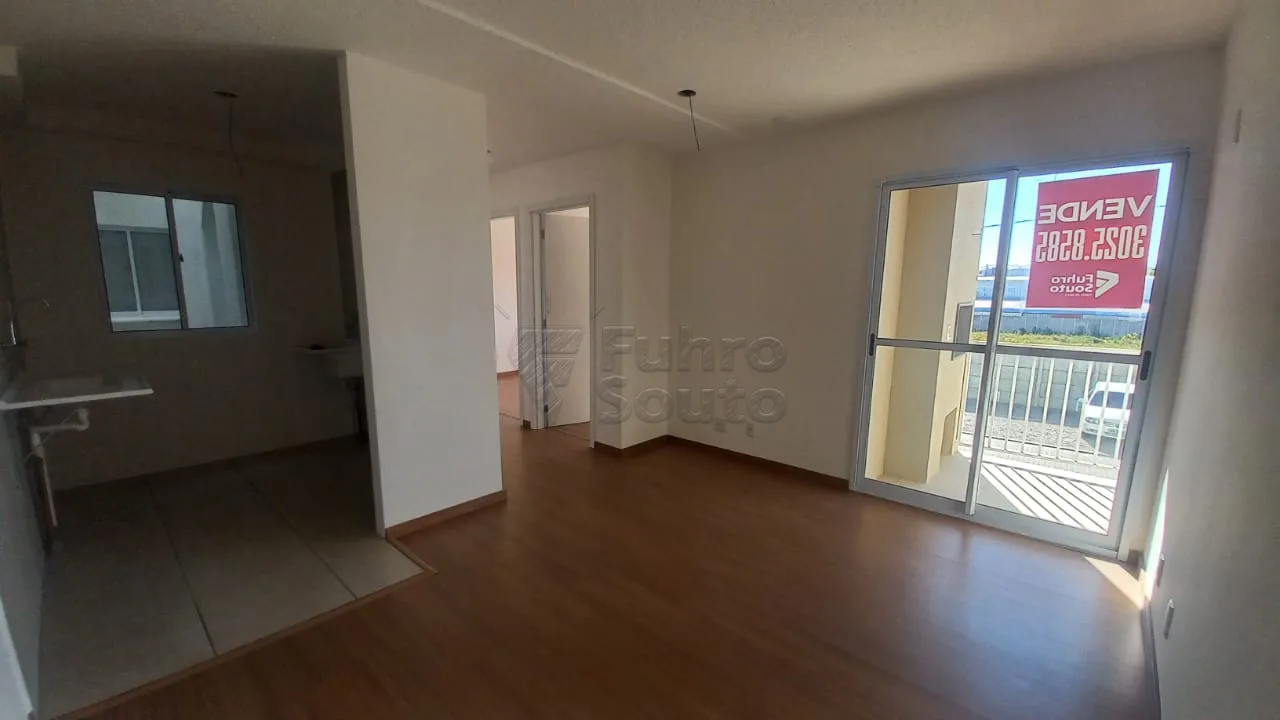 Comprar Apartamento / Padr&atilde;o em Pelotas R$ 236.000,00 - Foto 1