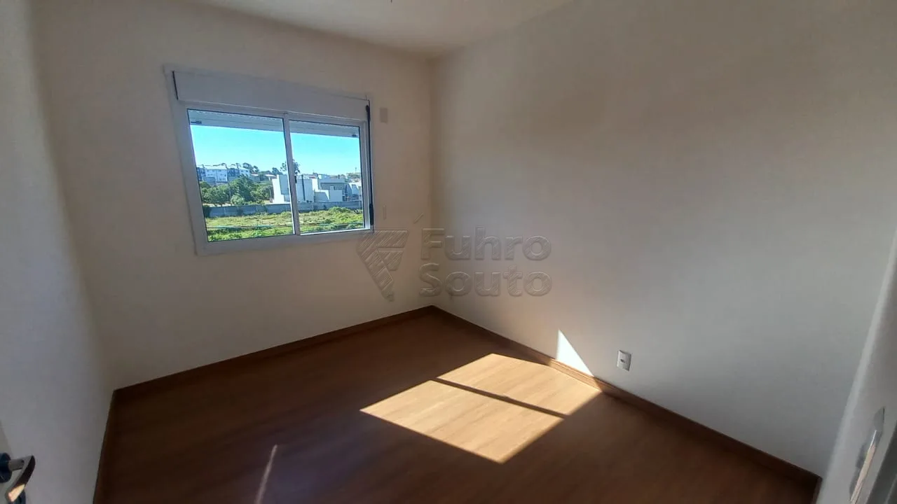 Comprar Apartamento / Padr&atilde;o em Pelotas R$ 236.000,00 - Foto 4