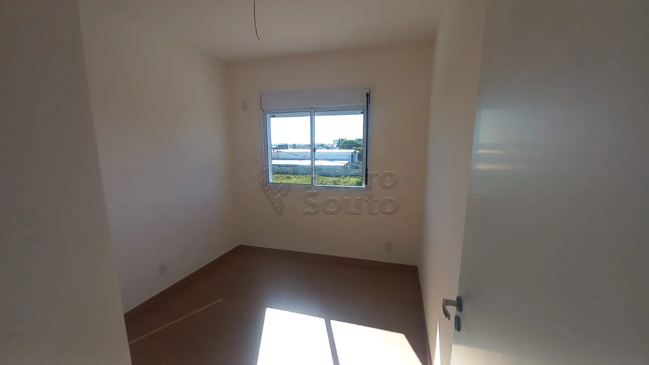 Comprar Apartamento / Padr&atilde;o em Pelotas R$ 236.000,00 - Foto 5