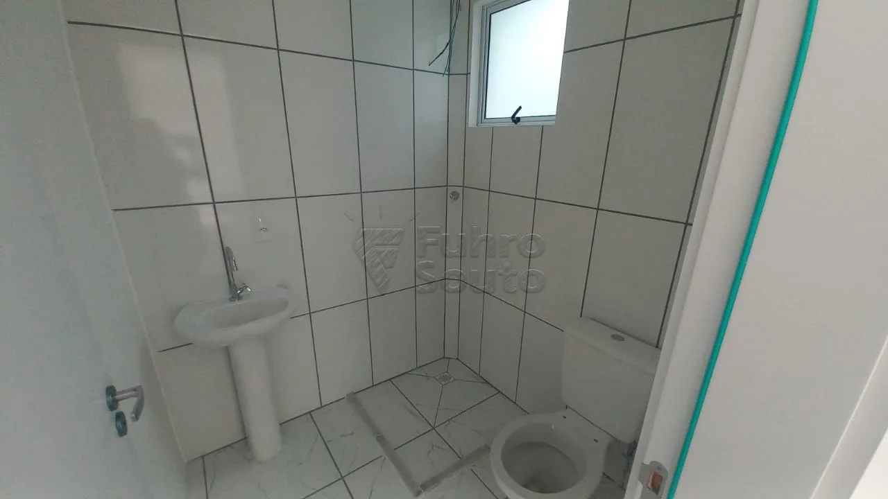 Comprar Apartamento / Padr&atilde;o em Pelotas R$ 236.000,00 - Foto 6