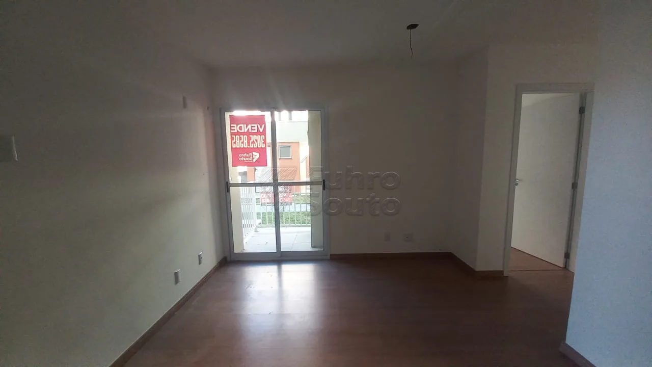 Comprar Apartamento / Padr&atilde;o em Pelotas R$ 236.000,00 - Foto 2