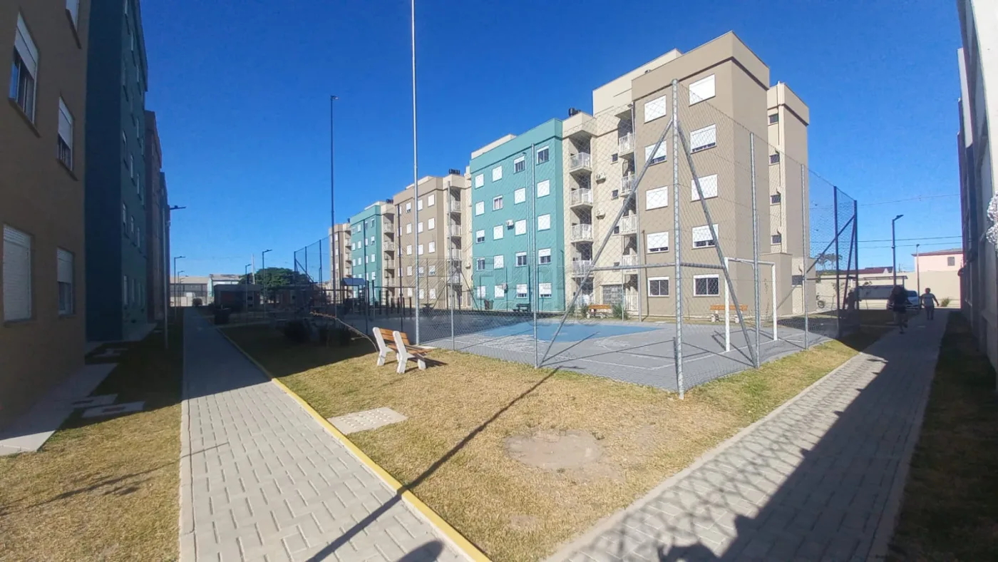 Comprar Apartamento / Padr&atilde;o em Pelotas R$ 228.000,00 - Foto 12