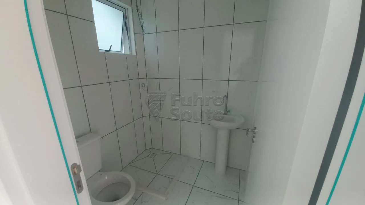 Comprar Apartamento / Padr&atilde;o em Pelotas R$ 236.000,00 - Foto 6