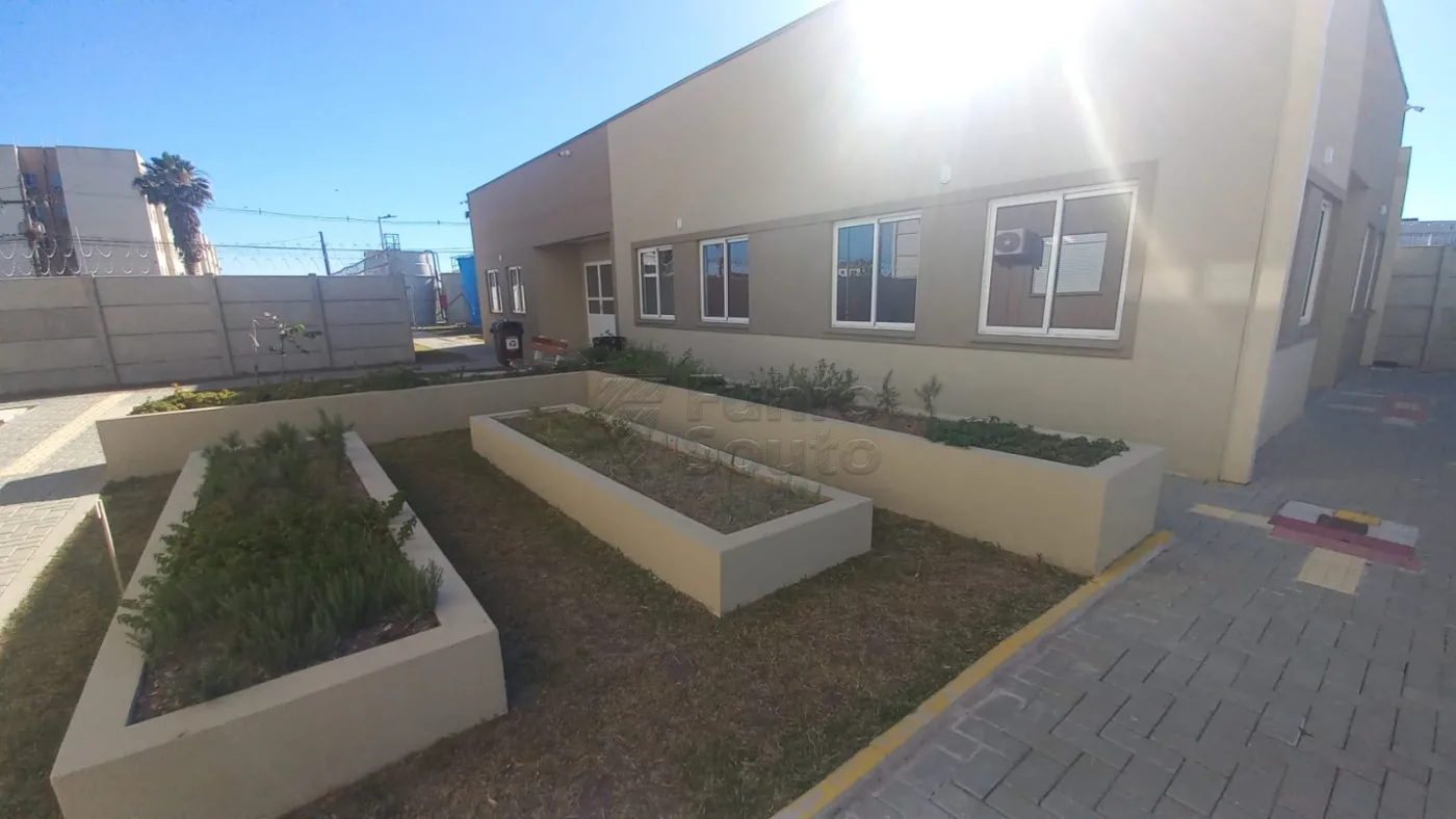 Comprar Apartamento / Padr&atilde;o em Pelotas R$ 240.000,00 - Foto 10