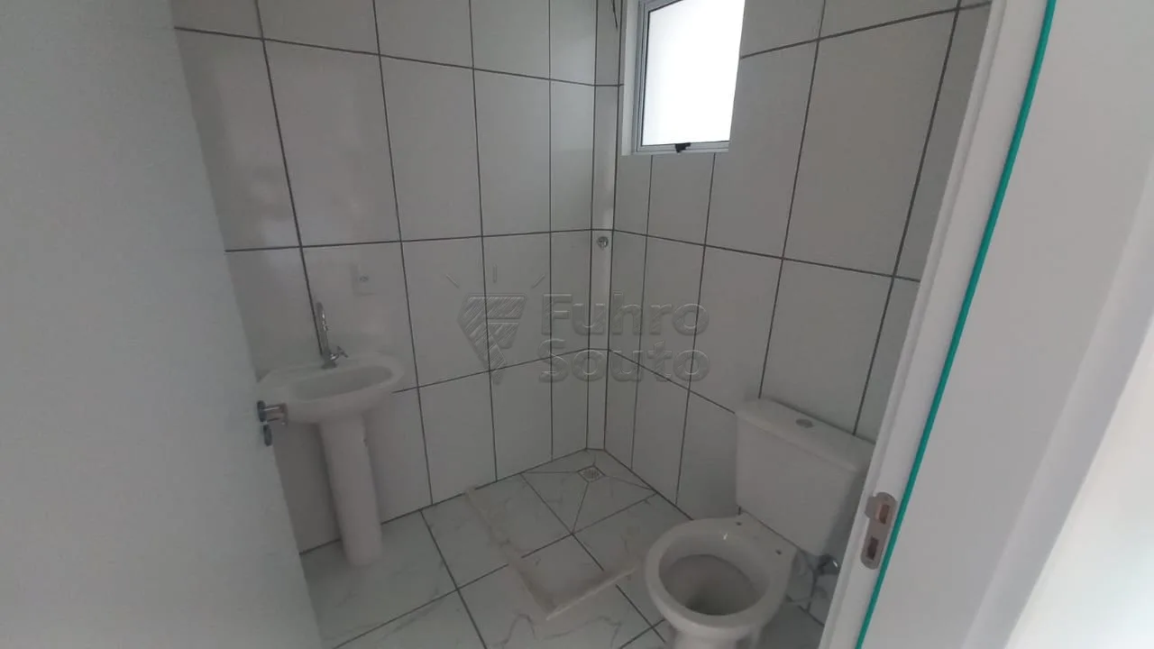 Comprar Apartamento / Padr&atilde;o em Pelotas R$ 228.000,00 - Foto 6