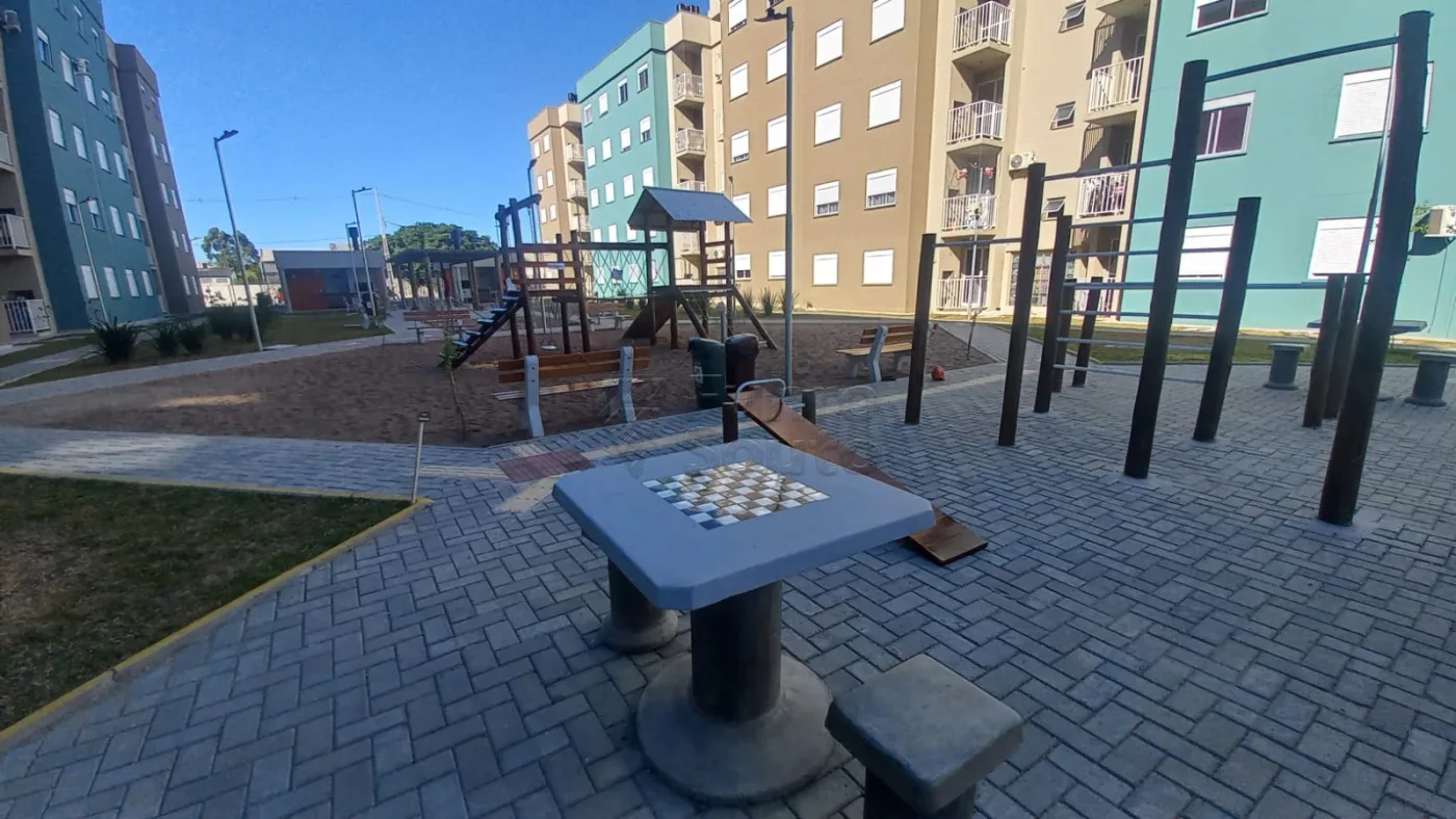 Comprar Apartamento / Padr&atilde;o em Pelotas R$ 240.000,00 - Foto 15