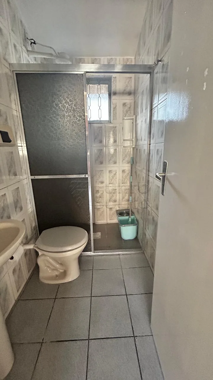 Comprar Apartamento / Padr&atilde;o em Pelotas R$ 130.000,00 - Foto 4