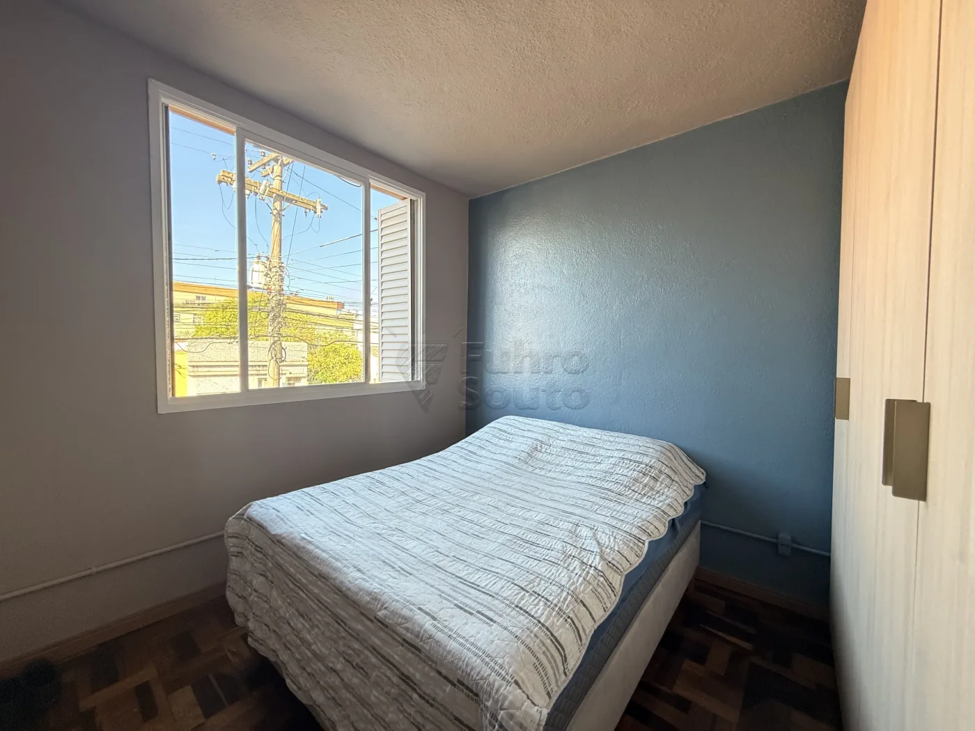 Comprar Apartamento / Padr&atilde;o em Pelotas R$ 160.000,00 - Foto 3