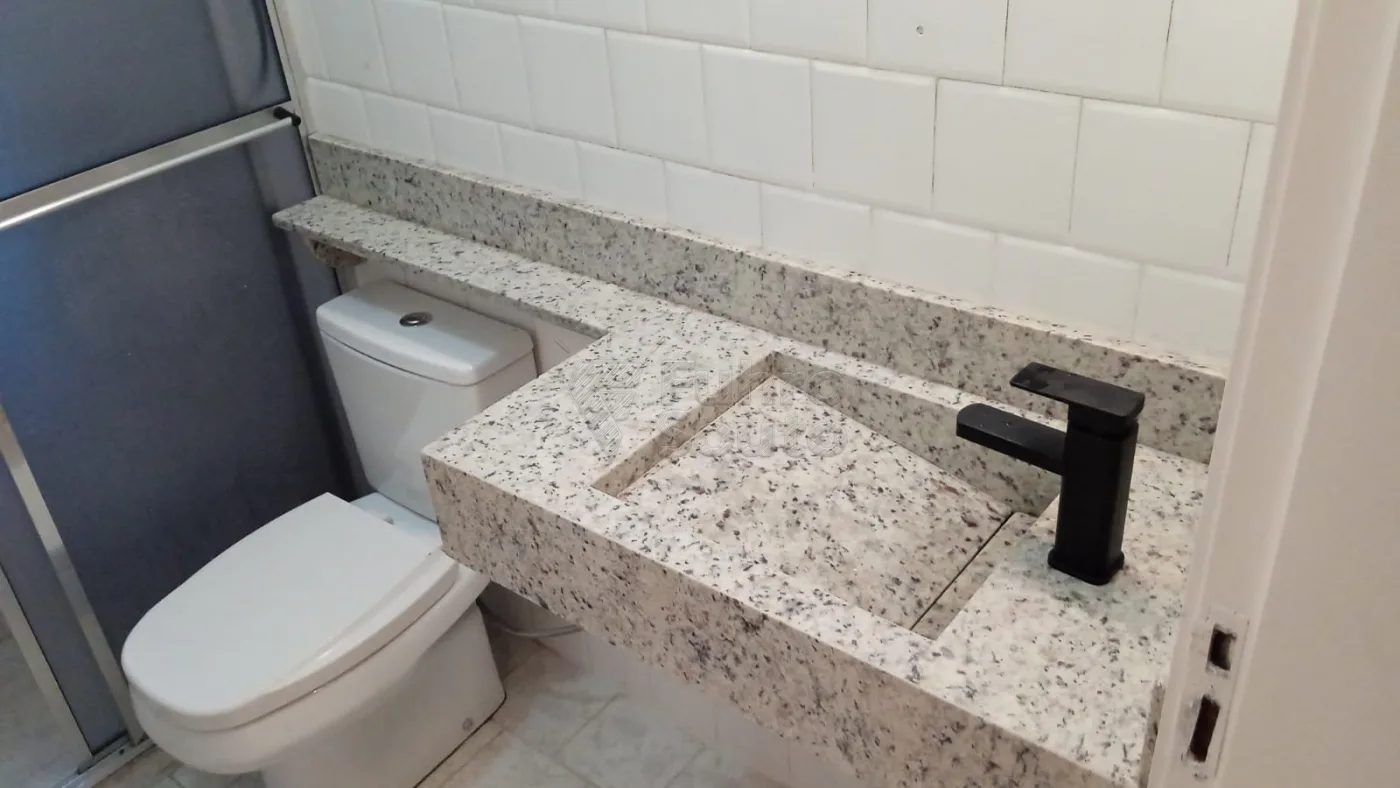 Comprar Apartamento / Padr&atilde;o em Pelotas R$ 160.000,00 - Foto 5