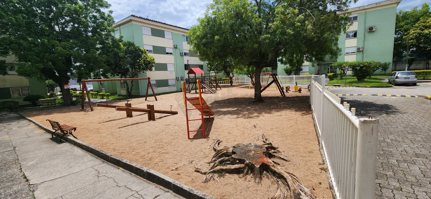 Comprar Apartamento / Padr&atilde;o em Pelotas R$ 185.000,00 - Foto 9