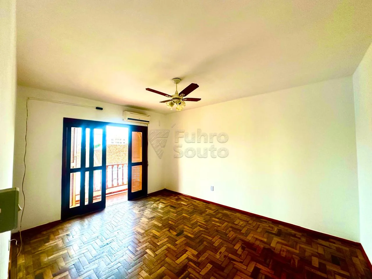 Comprar Apartamento / Padr&atilde;o em Pelotas R$ 385.000,00 - Foto 3