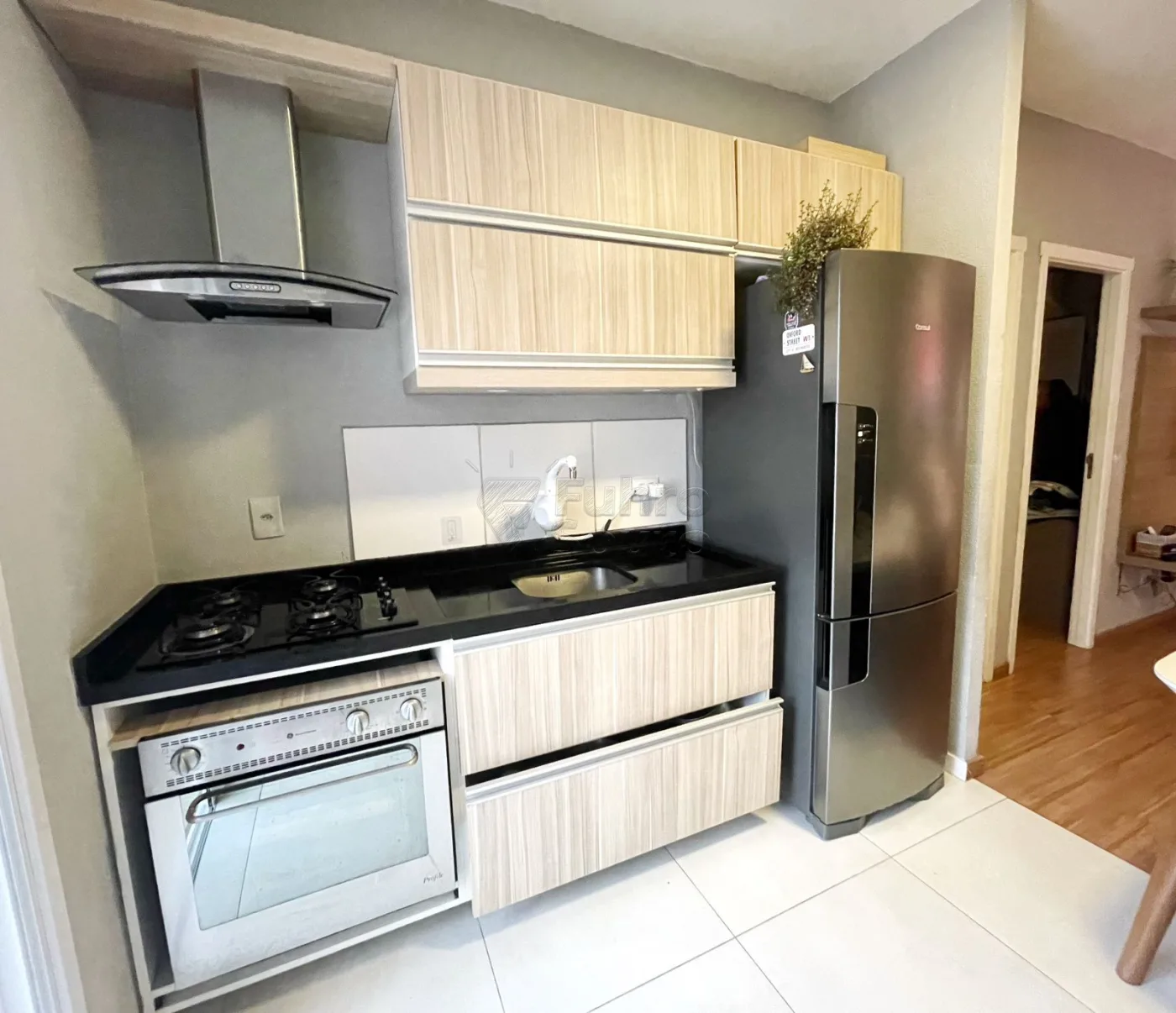 Comprar Casa / Condom&iacute;nio em Pelotas R$ 330.000,00 - Foto 1