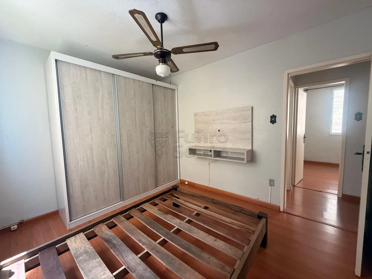 Comprar Apartamento / Padr&atilde;o em Pelotas R$ 230.000,00 - Foto 8