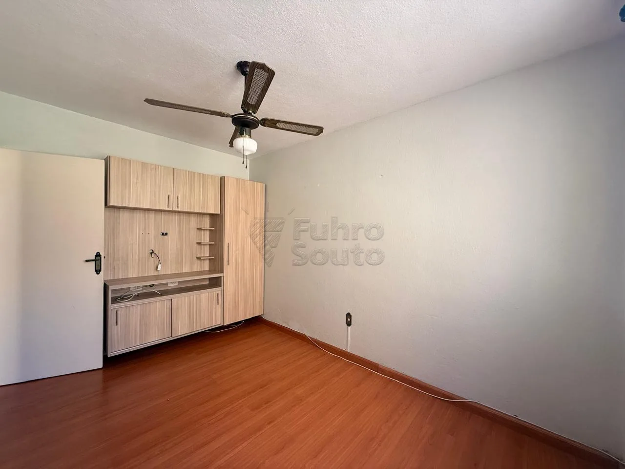 Comprar Apartamento / Padr&atilde;o em Pelotas R$ 230.000,00 - Foto 6