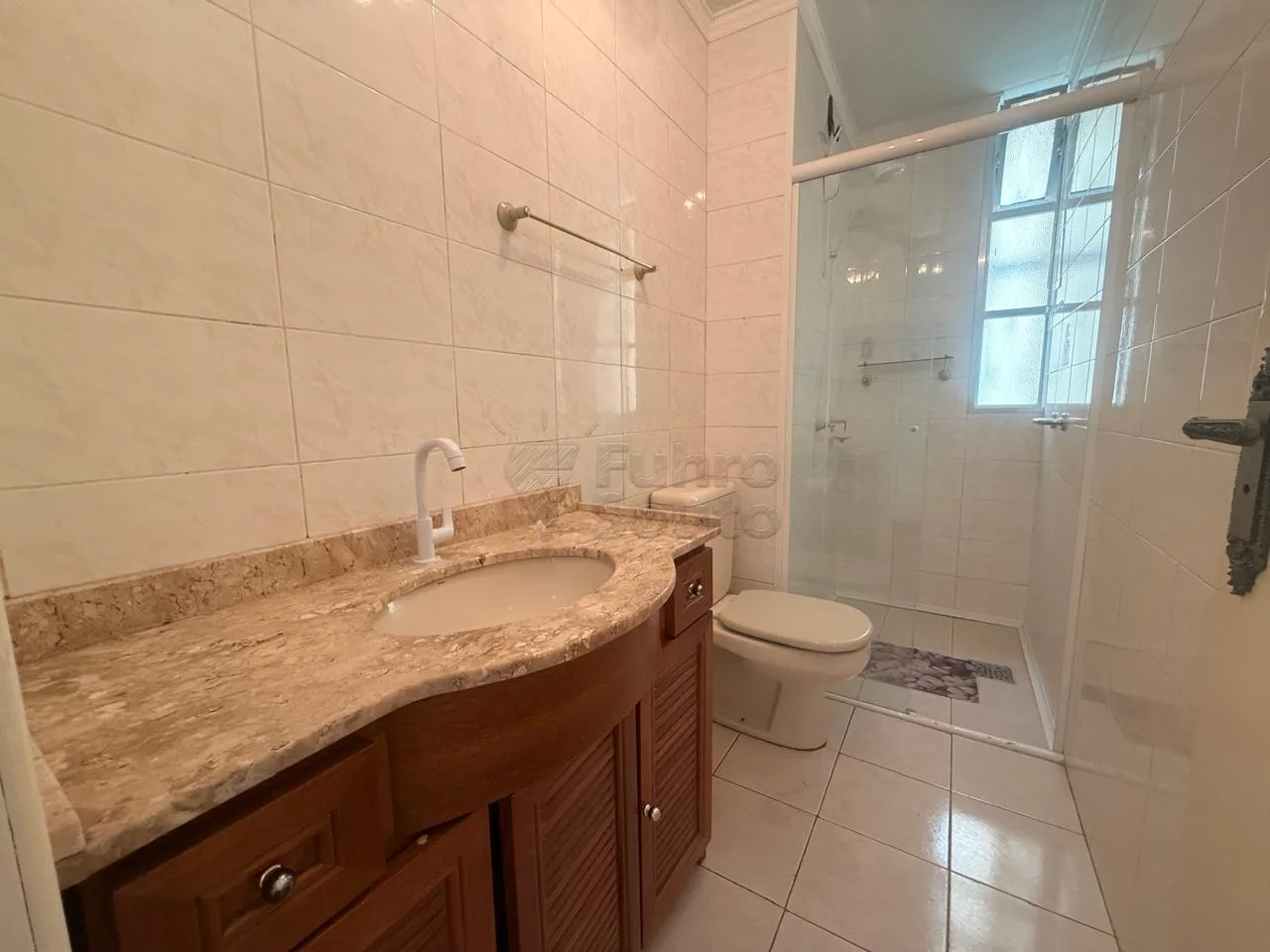 Comprar Apartamento / Padr&atilde;o em Pelotas R$ 230.000,00 - Foto 9