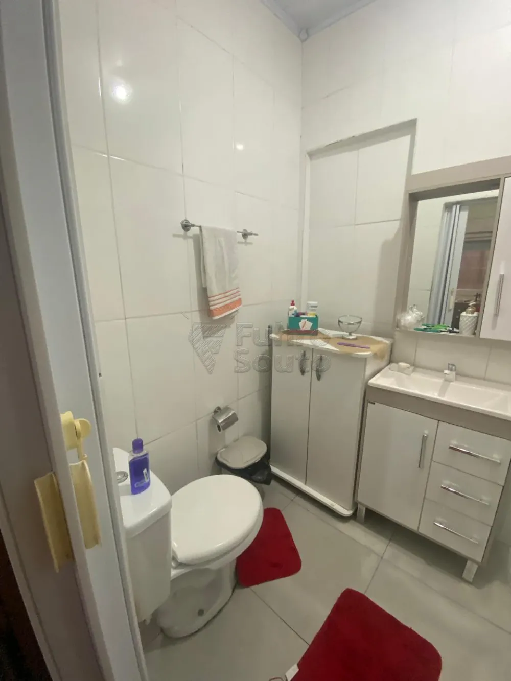 Comprar Casa / Padr&atilde;o em Pelotas R$ 490.000,00 - Foto 11