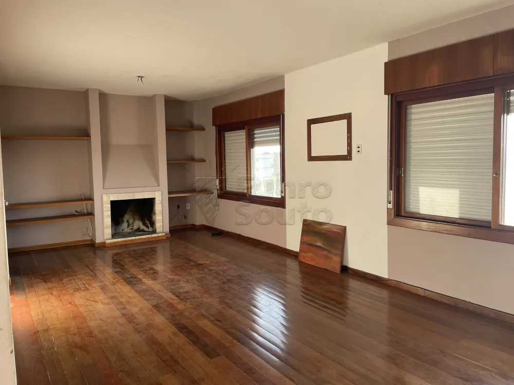 Comprar Apartamento / Padr&atilde;o em Pelotas R$ 749.000,00 - Foto 1