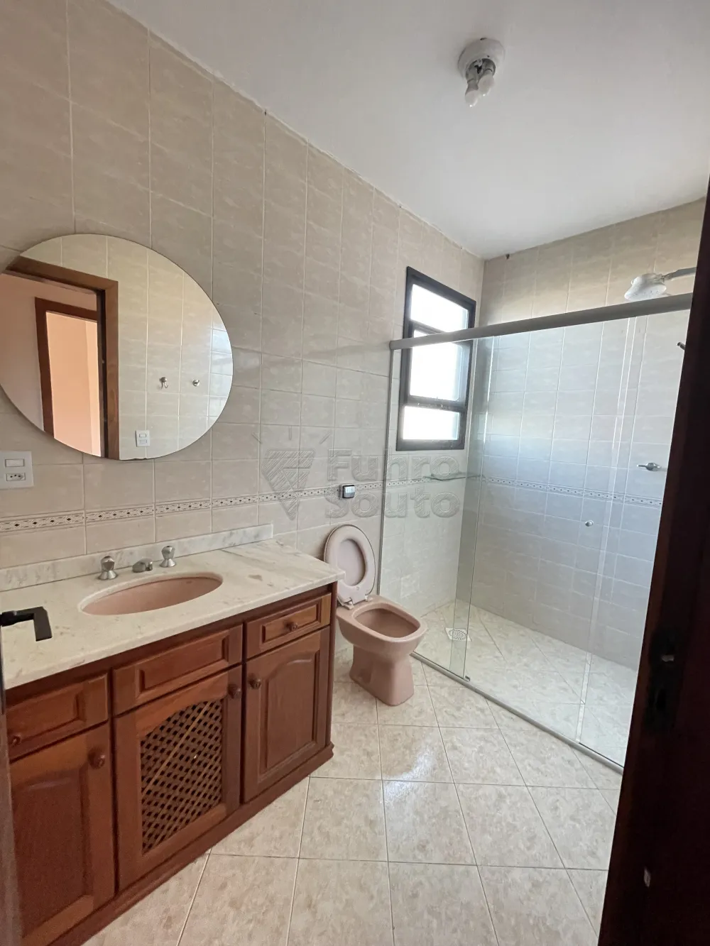 Comprar Apartamento / Padr&atilde;o em Pelotas R$ 749.000,00 - Foto 7
