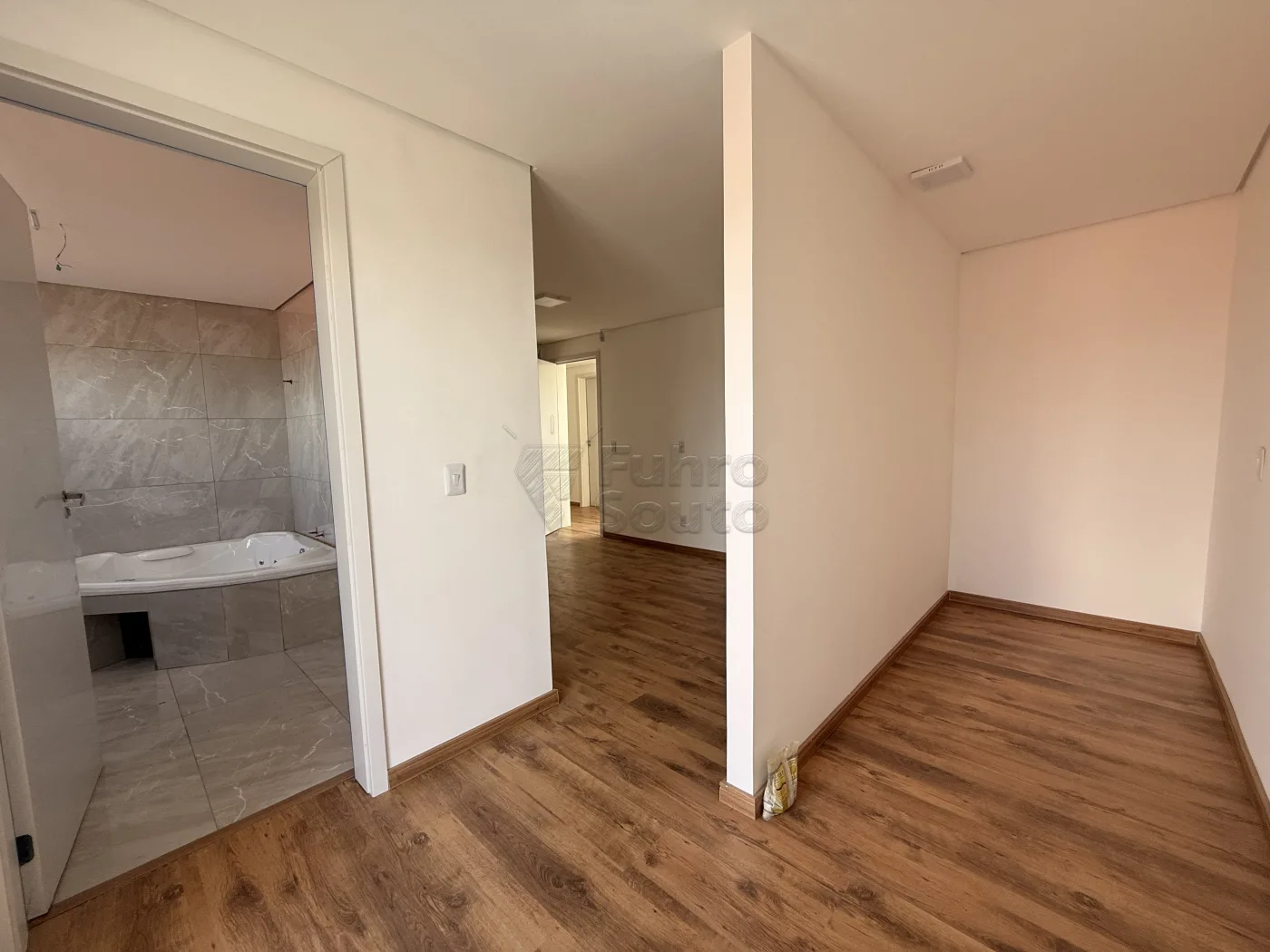 Alugar Casa / Padr&atilde;o em Pelotas R$ 99.999,00 - Foto 5