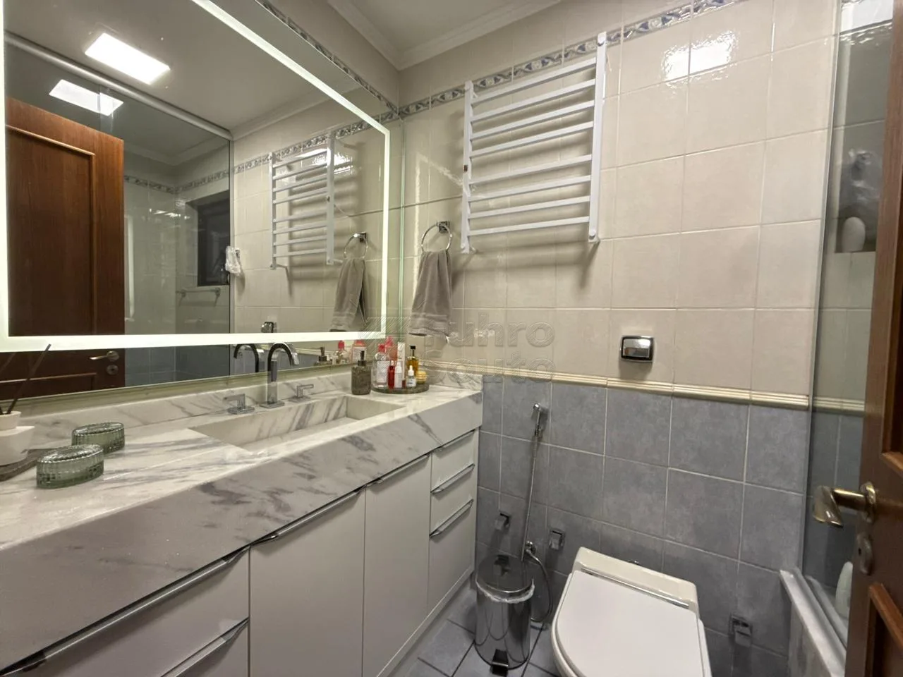 Alugar Apartamento / Padr&atilde;o em Pelotas R$ 1.750,00 - Foto 9