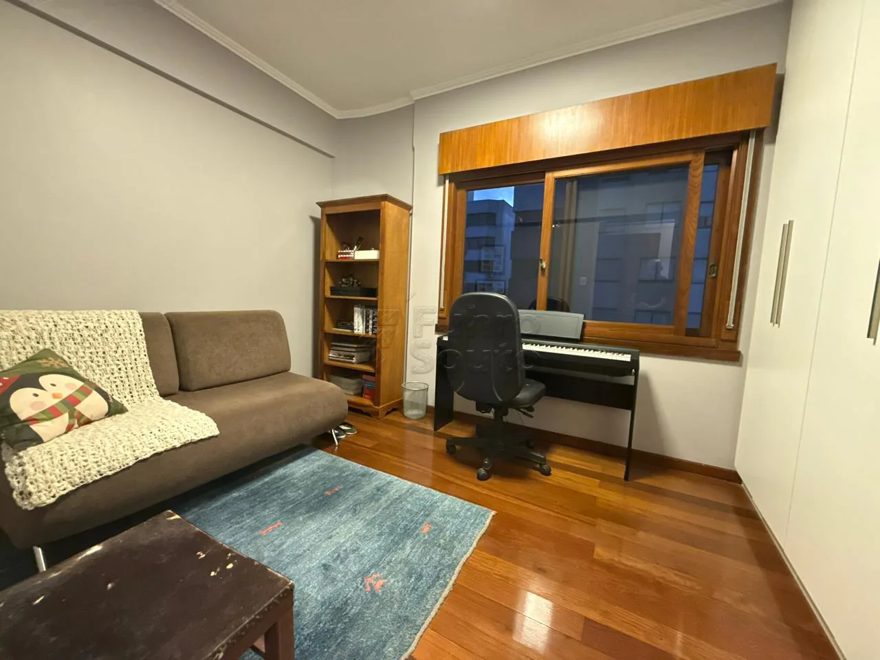 Alugar Apartamento / Padr&atilde;o em Pelotas R$ 1.750,00 - Foto 8