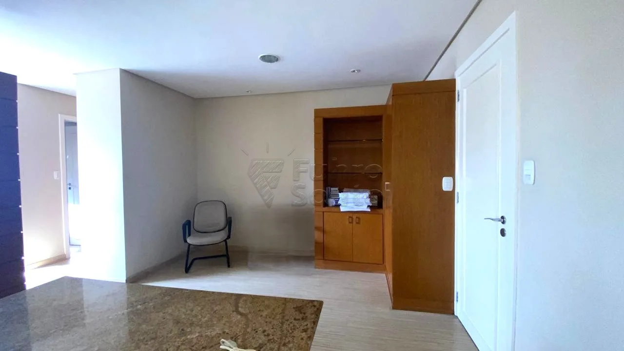 Alugar Comercial / Sala em Condom&iacute;nio em Pelotas R$ 99.999,00 - Foto 1