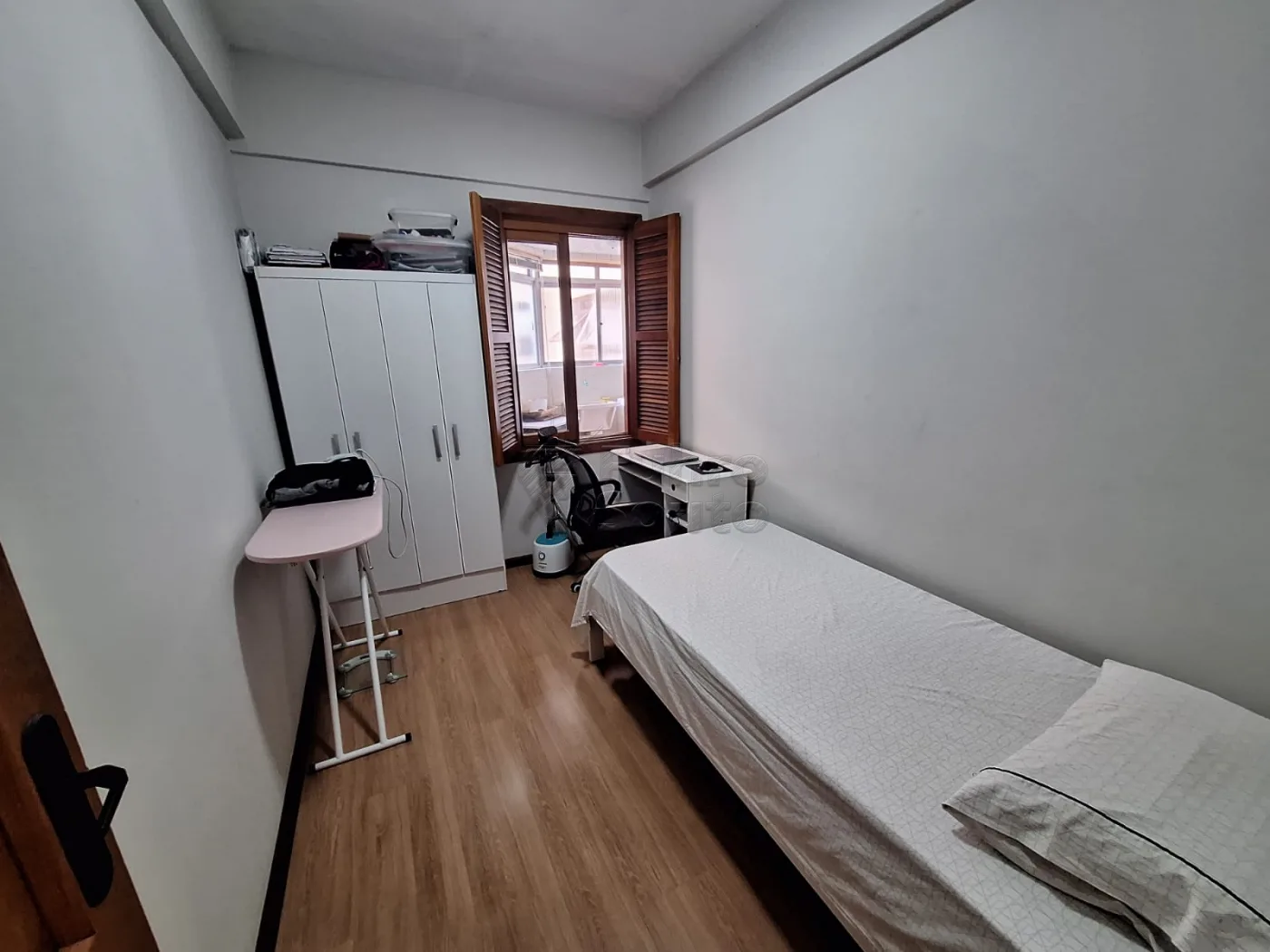 Alugar Apartamento / Padr&atilde;o em Pelotas R$ 1.800,00 - Foto 8